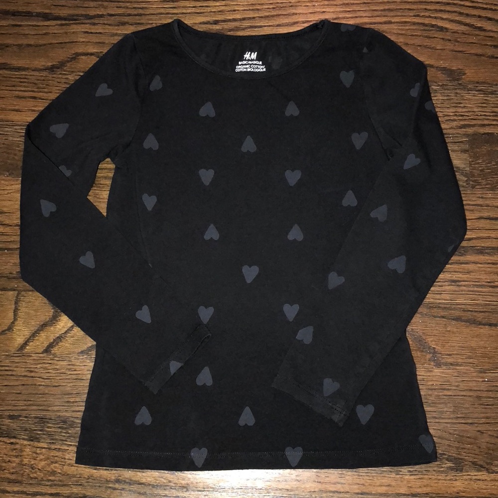 🍒Girls Black Long Sleeve Shirt with Hearts🍒6-8